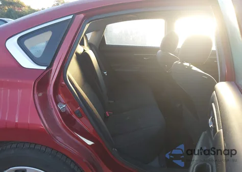 2015 Nissan Altima 2.5/2.5 S/2.5 Sl/2.5 Sv z USA, uszkodzony, nr VIN 1N4AL3AP7FC467535